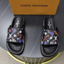Picture of Louis Vuitton Slippers _SKULVsz38-45hnh0603940